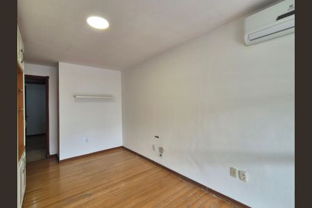 Apartamento para alugar com 208m², 3 quartos e 3 vagas Apartamento para alugar com 208m², 3 quartos e 3 vagasQuarto 2