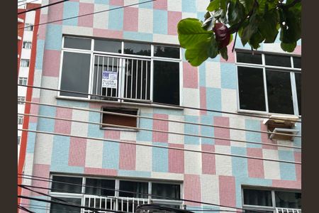 Apartamento à venda com 55m², 2 quartos e sem vagaFachada + plaquinha