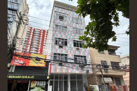 Apartamento à venda com 55m², 2 quartos e sem vagaFachada + plaquinha