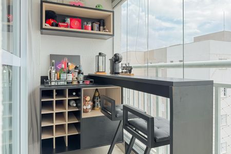 Apartamento à venda com 55m², 2 quartos e 1 vaga Apartamento à venda com 55m², 2 quartos e 1 vagaVaranda