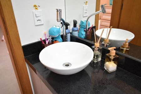 Casa à venda com 140m², 3 quartos e 2 vagasSuíte 1
