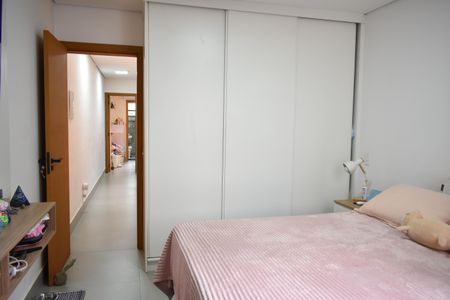 Casa à venda com 140m², 3 quartos e 2 vagasSuíte 2