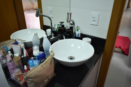 Casa à venda com 140m², 3 quartos e 2 vagasSuíte 2