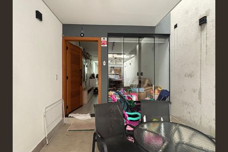 Casa à venda com 140m², 3 quartos e 2 vagasGaragem