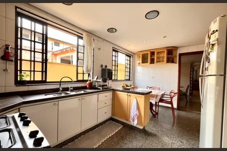 Casa à venda com 3 quartos, 238m² em Parque Jabaquara, São Paulo