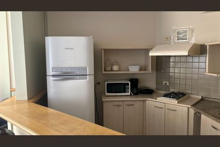 Cozinha de kitnet/studio para alugar com 1 quarto, 54m² em Alphaville, Barueri