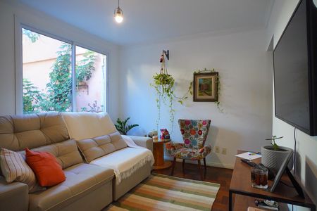 Sala de apartamento à venda com 2 quartos, 43m² em Rio Branco, Porto Alegre