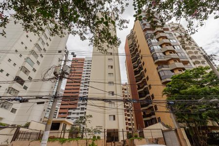 Apartamento para alugar com 100m², 3 quartos e 2 vagasFachada