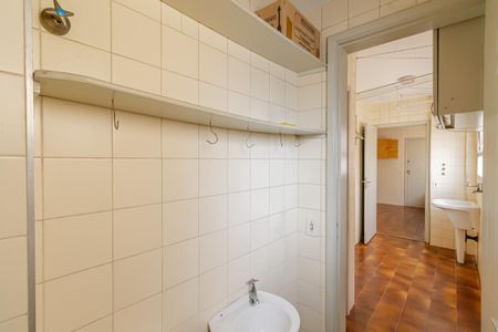 Apartamento para alugar com 100m², 3 quartos e 2 vagasBanheiro de serviço