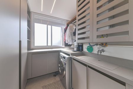 Apartamento para alugar com 103m², 2 quartos e 2 vagas Apartamento para alugar com 103m², 2 quartos e 2 vagasLavanderia