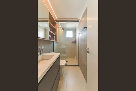 Apartamento para alugar com 103m², 2 quartos e 2 vagas Apartamento para alugar com 103m², 2 quartos e 2 vagasBanheiro da Suíte 2