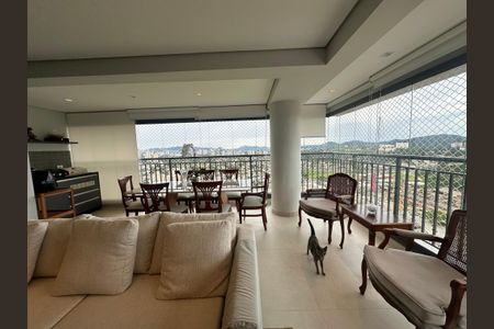 Apartamento à venda com 120m², 3 quartos e 2 vagasSala