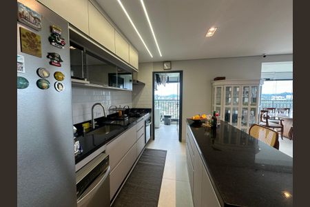 Apartamento à venda com 120m², 3 quartos e 2 vagasCozinha