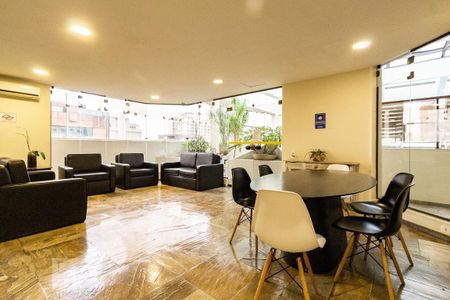 Apartamento para alugar com 140m², 3 quartos e 2 vagas Apartamento para alugar com 140m², 3 quartos e 2 vagasÁrea Comum - Salão de Festas e Sala de Reunião