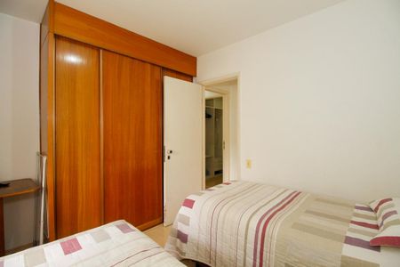 Apartamento para alugar com 140m², 3 quartos e 2 vagas Apartamento para alugar com 140m², 3 quartos e 2 vagasQuarto 2