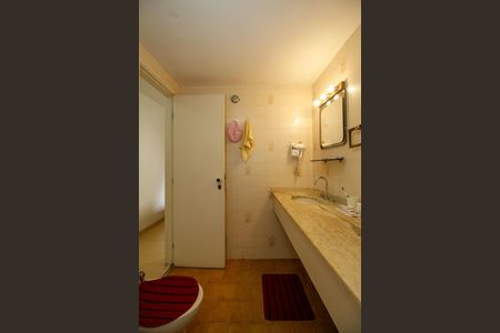 Apartamento para alugar com 140m², 3 quartos e 2 vagas Apartamento para alugar com 140m², 3 quartos e 2 vagasBanheiro da Suíte