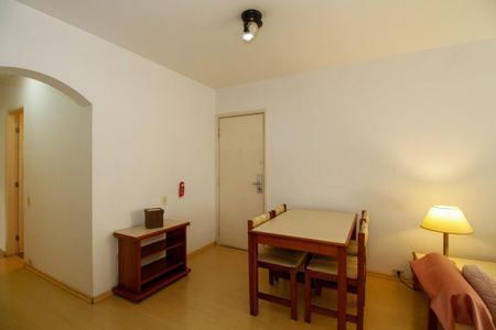 Apartamento para alugar com 140m², 3 quartos e 2 vagas Apartamento para alugar com 140m², 3 quartos e 2 vagasSala de Estar e Jantar