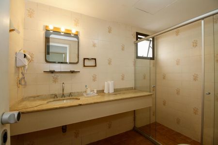 Apartamento para alugar com 140m², 3 quartos e 2 vagas Apartamento para alugar com 140m², 3 quartos e 2 vagasBanheiro da Suíte