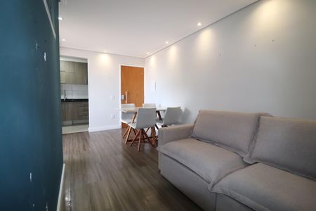 Sala de apartamento à venda com 2 quartos, 62m² em Parque Sao Vicente, Santo André