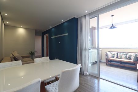 Sala de apartamento à venda com 2 quartos, 62m² em Parque Sao Vicente, Santo André