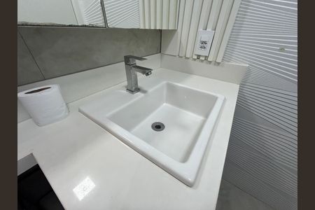 Apartamento para alugar com 50m², 2 quartos e sem vagaBanheiro - torneira