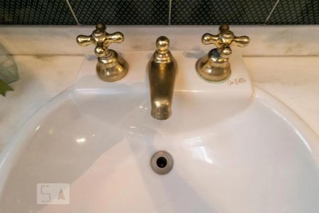 Casa para alugar com 350m², 4 quartos e 3 vagas Casa para alugar com 350m², 4 quartos e 3 vagasBanheiro