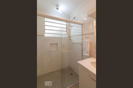 Casa para alugar com 350m², 4 quartos e 3 vagas Casa para alugar com 350m², 4 quartos e 3 vagasBanheiro