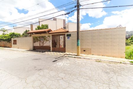 Apartamento à venda com 76m², 2 quartos e 1 vagaFachada + Placa