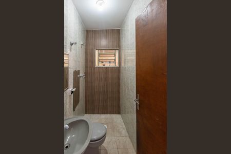 Casa à venda com 130m², 2 quartos e 1 vagaBanheiro Social