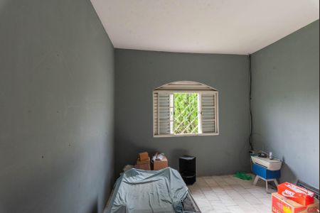 Casa à venda com 130m², 2 quartos e 1 vagaQuarto