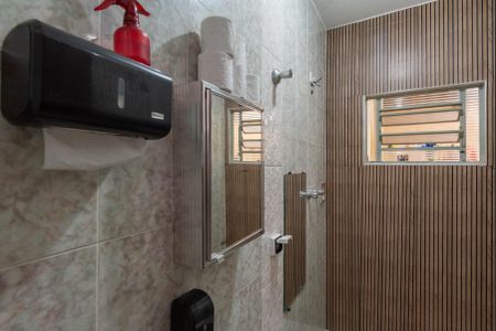 Casa à venda com 130m², 2 quartos e 1 vagaBanheiro Social