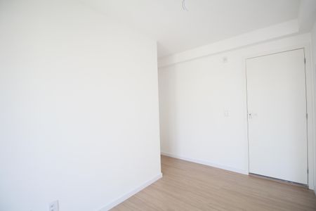 Sala de apartamento à venda com 2 quartos, 43m² em Jardim Tres Irmaos, Taboão da Serra