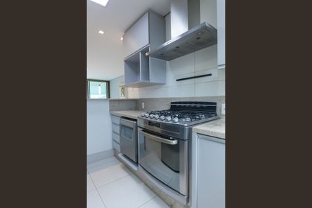 Apartamento para alugar com 92m², 2 quartos e 2 vagas Apartamento para alugar com 92m², 2 quartos e 2 vagasCozinha