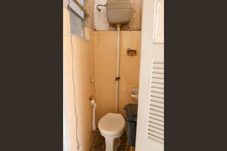 Apartamento para alugar com 84m², 2 quartos e sem vaga Apartamento para alugar com 84m², 2 quartos e sem vagaBanheiro de Serviço