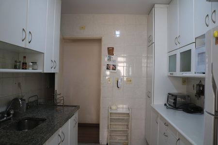 Apartamento à venda com 71m², 3 quartos e 2 vagasCozinha
