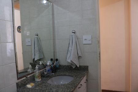 Apartamento à venda com 71m², 3 quartos e 2 vagasBanheiro