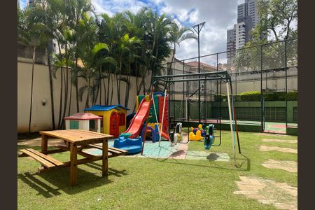 Apartamento à venda com 71m², 3 quartos e 2 vagasÁrea comum - Playground