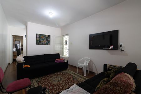 Casa à venda com 120m², 3 quartos e 2 vagasSala