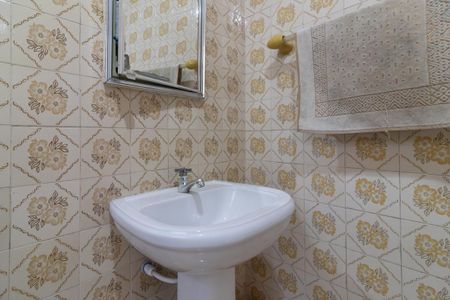 Casa à venda com 120m², 3 quartos e 2 vagasBanheiro 1