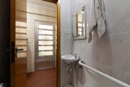 Casa à venda com 120m², 3 quartos e 2 vagasBanheiro 2