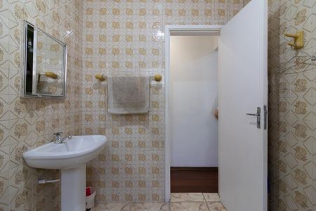 Casa à venda com 120m², 3 quartos e 2 vagasBanheiro 1