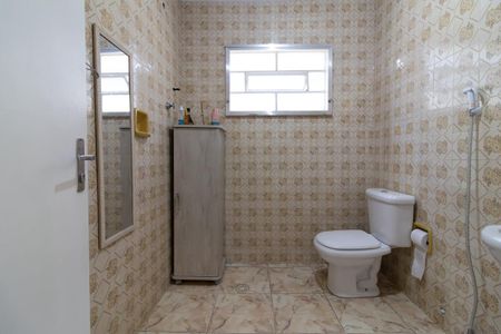 Casa à venda com 120m², 3 quartos e 2 vagasBanheiro 1