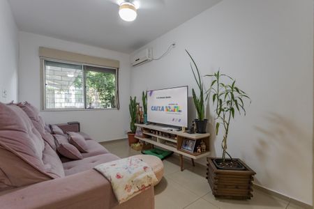 Sala de apartamento à venda com 3 quartos, 50m² em Passo D’areia, Porto Alegre