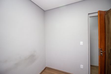 Casa à venda com 130m², 3 quartos e 2 vagas Casa à venda com 130m², 3 quartos e 2 vagasQuarto 2