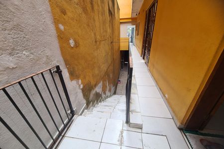 Casa para alugar com 140m², 2 quartos e sem vagaEscada