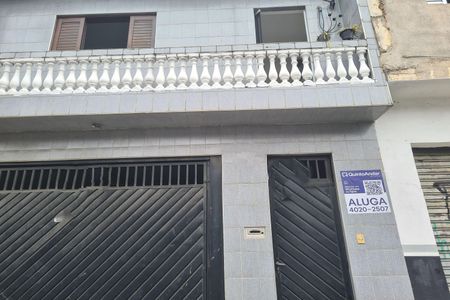 Casa para alugar com 140m², 2 quartos e sem vagaFachada