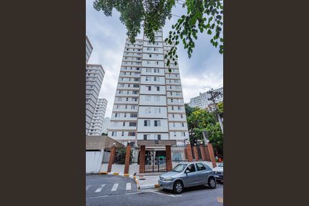 Apartamento para alugar com 61m², 3 quartos e 1 vaga Apartamento para alugar com 61m², 3 quartos e 1 vagaFachada