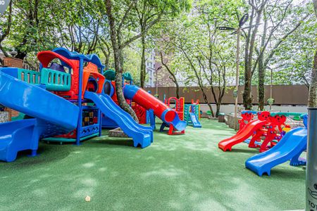 Apartamento para alugar com 61m², 3 quartos e 1 vaga Apartamento para alugar com 61m², 3 quartos e 1 vagaÁrea comum - Playground comunitário