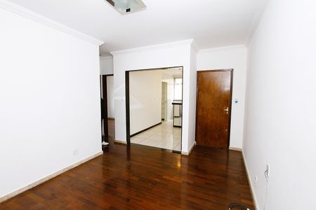 Sala de apartamento para alugar com 2 quartos, 73m² em Padre Eustáquio, Belo Horizonte