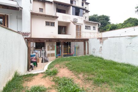 Casa à venda com 181m², 3 quartos e 3 vagasQuintal